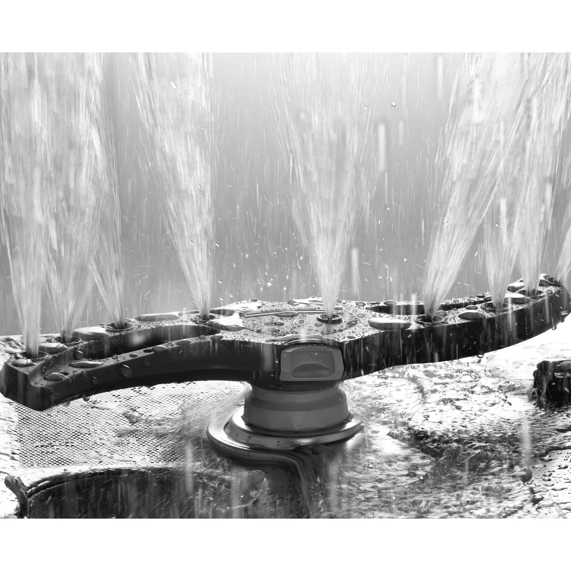 Winterhalter UC-S Wascharm, Sprinkler, Springbrunnen?, Garten, Wasserspray, Oberfläche mit Wasser