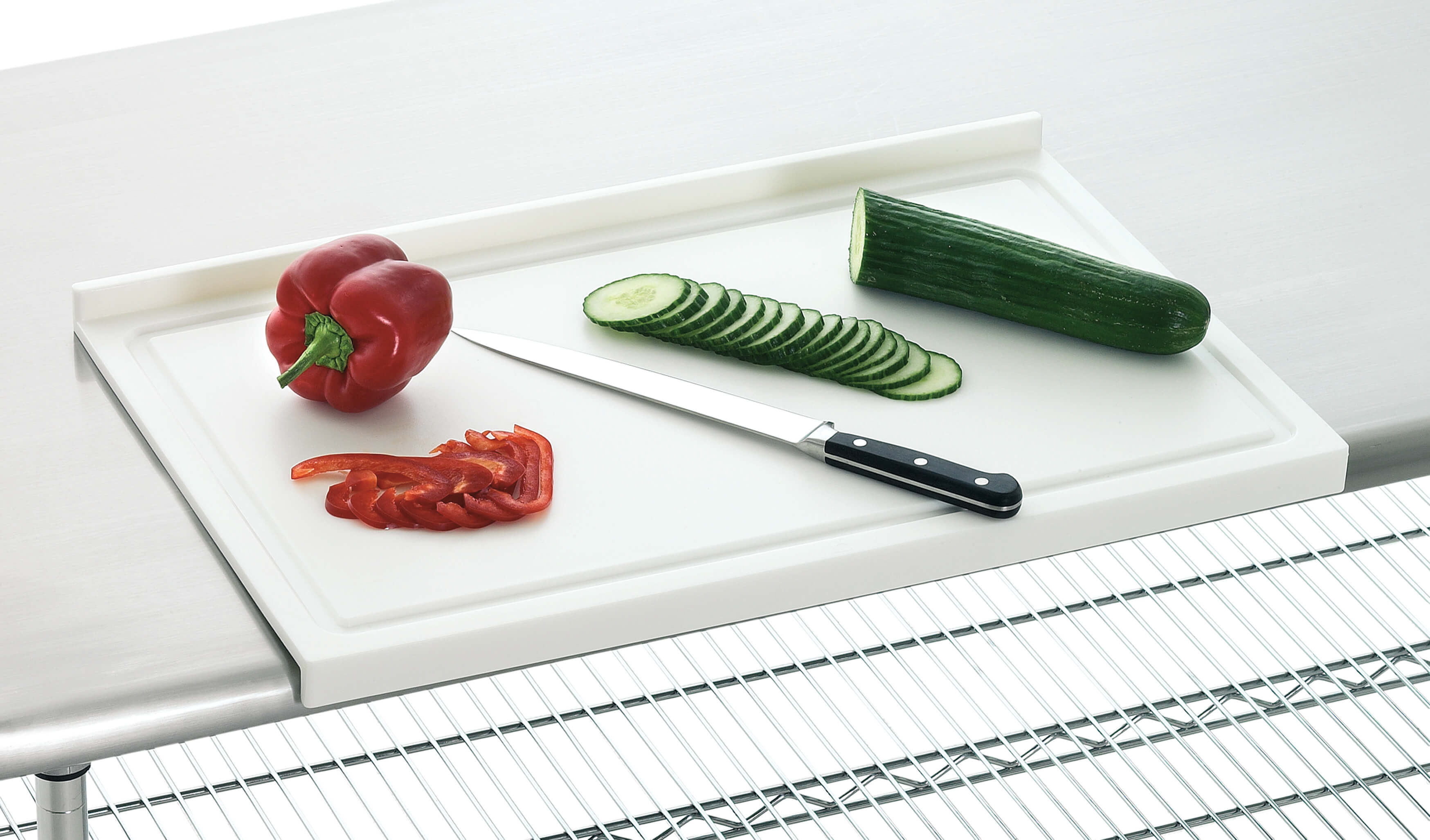 Bartscher A120588 Schneidbrett PE mit Stopperkante Bartscher A120588 Schneidbrett PE mit Stopperkante