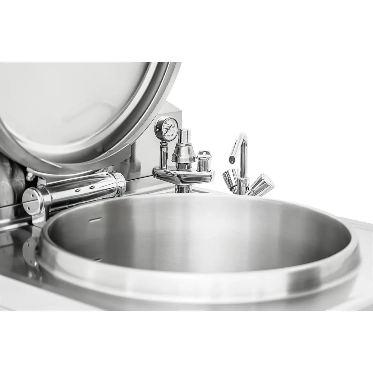Bartscher 2800021 Kochkessel G113L Nahansicht Wasserhahn, offener Deckel, industriell, Edelstahl, Kessel, Behälter, Maschine